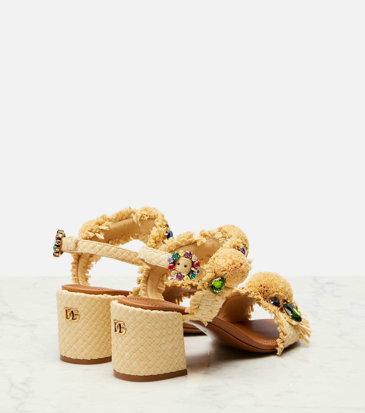 ◆限定アイテム◆【Dolce&Gabbana】装飾 ラフィアサンダル ドルチェ＆ガッバーナ、大ぶりビジュー＆ボンボン装飾のラフィア