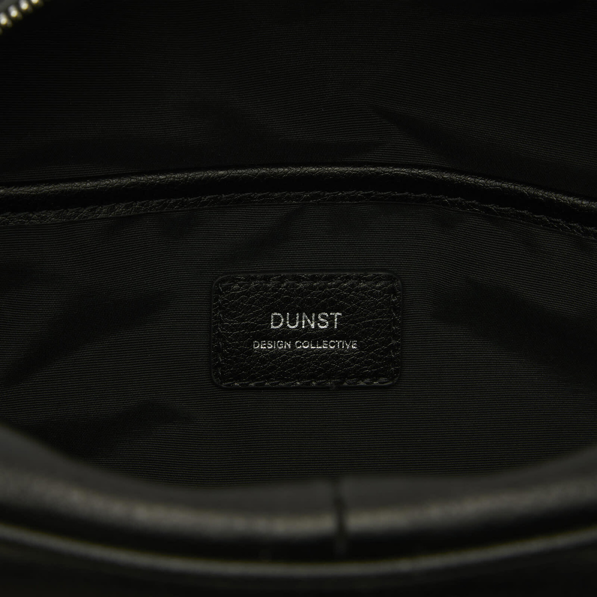 DUNST Women's Leather Shoulder Bag in Black 