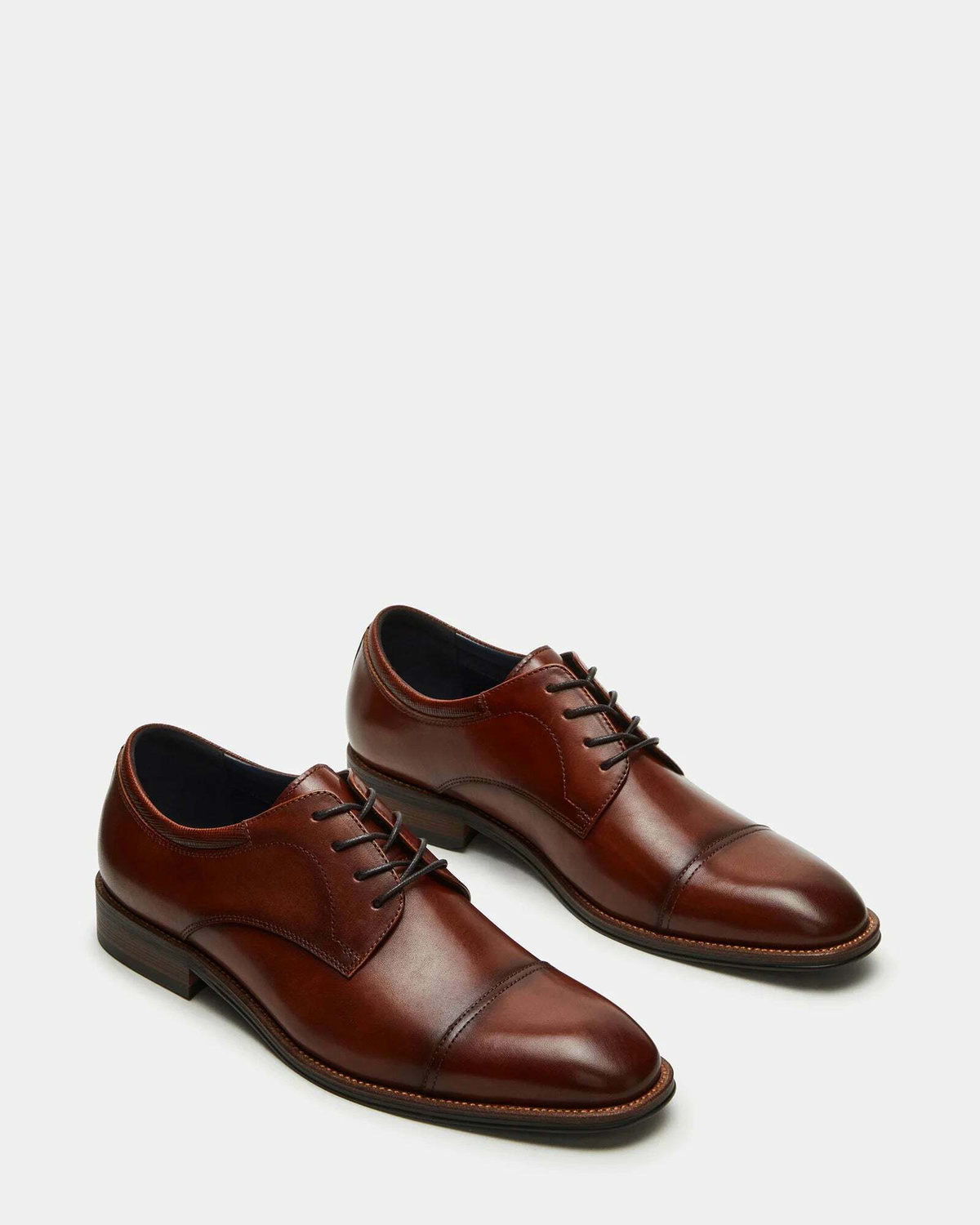 Steve Madden Hasen Dress Shoes in Tan