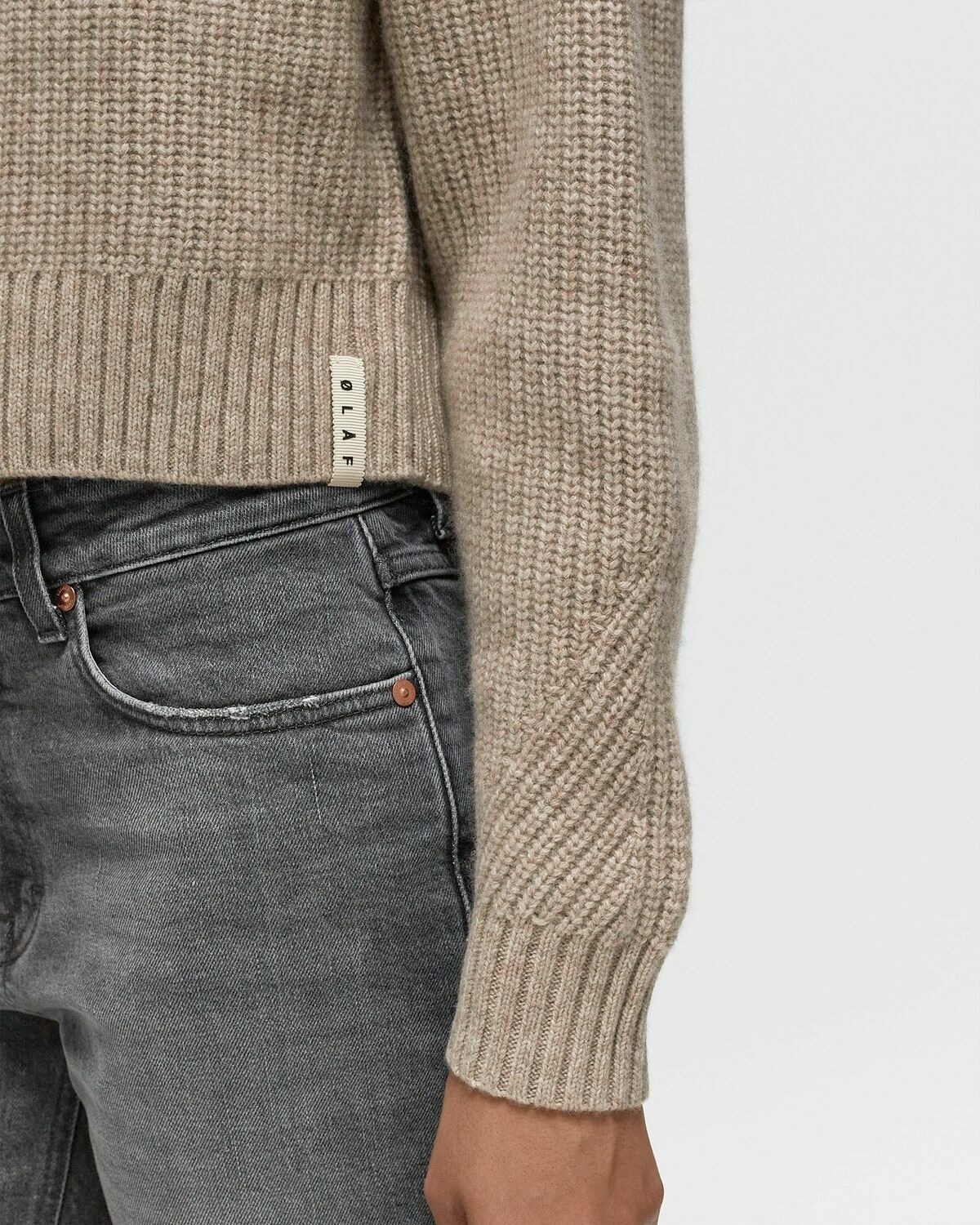 ølåf Merino V Neck Knit Beige Pullovers