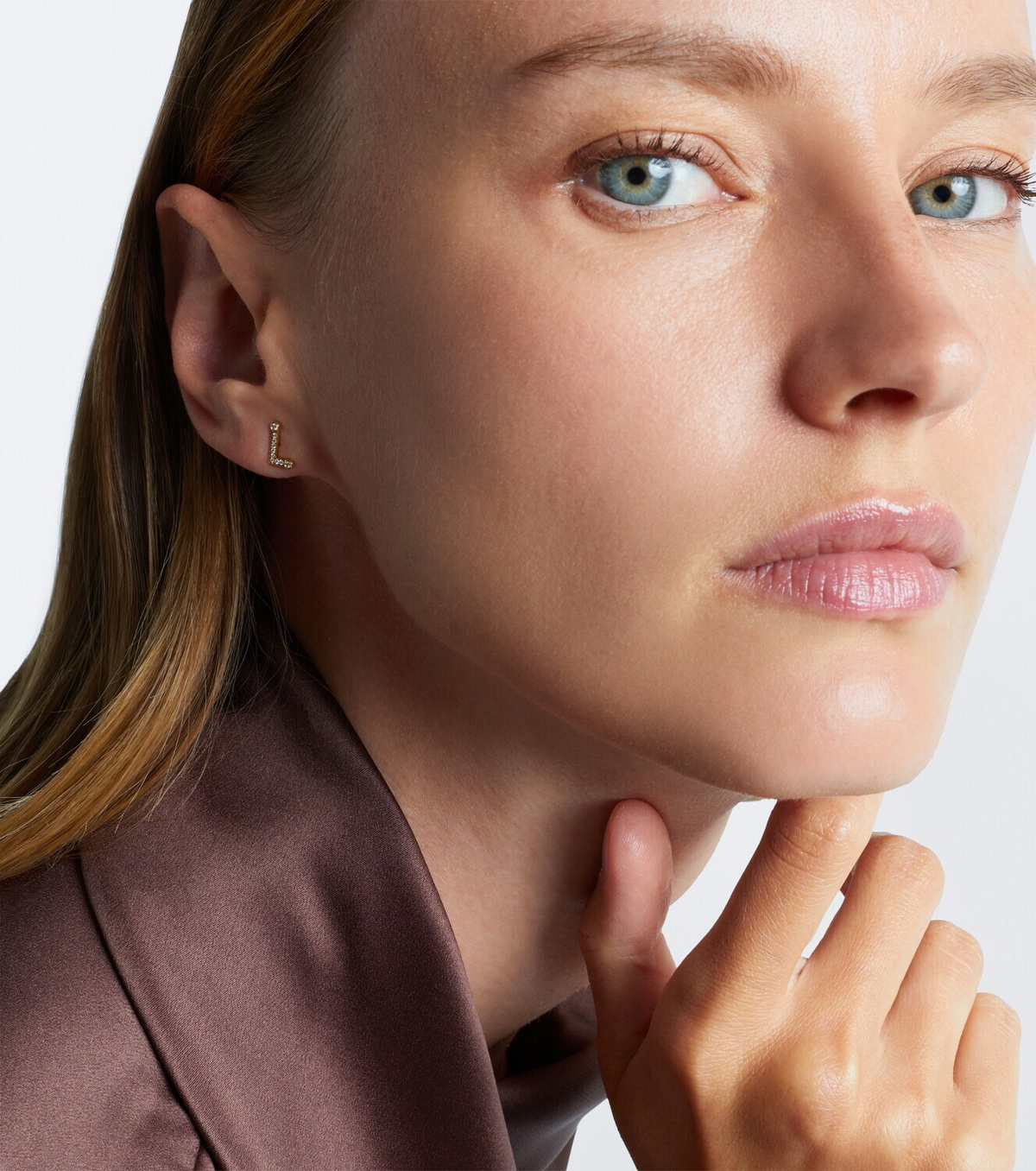 Sophie Bille Brahe Initial Petite L 18kt gold single earring with diamonds