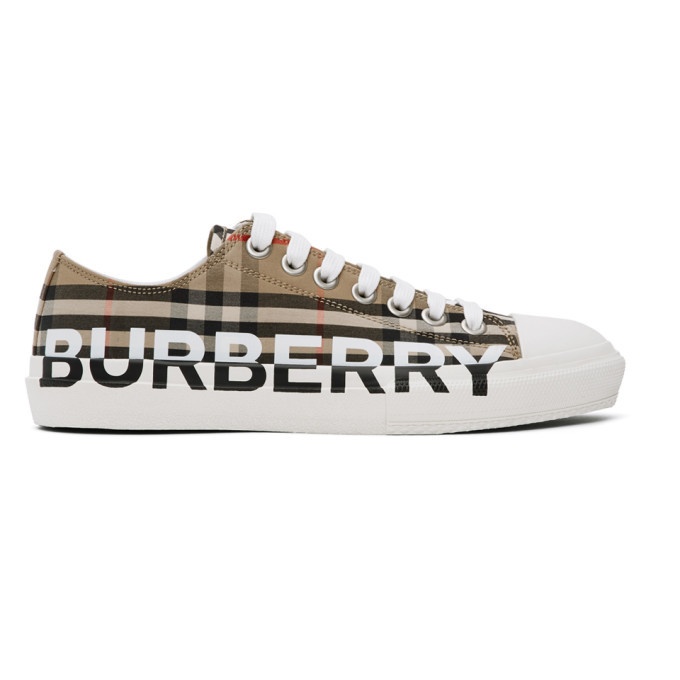 Photo: Burberry Beige Larkhall Logo Sneakers