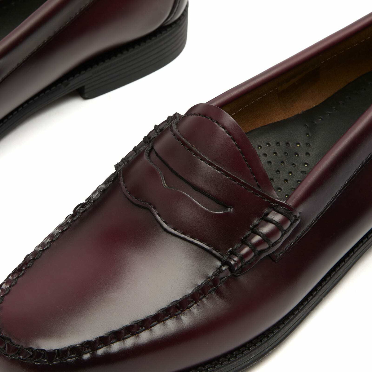 Bass Weejuns Women's Weejun II Penny Loafer in Wine Leather