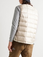 AND WANDER - Quilted PERTEX QUANTUM Down Gilet - White