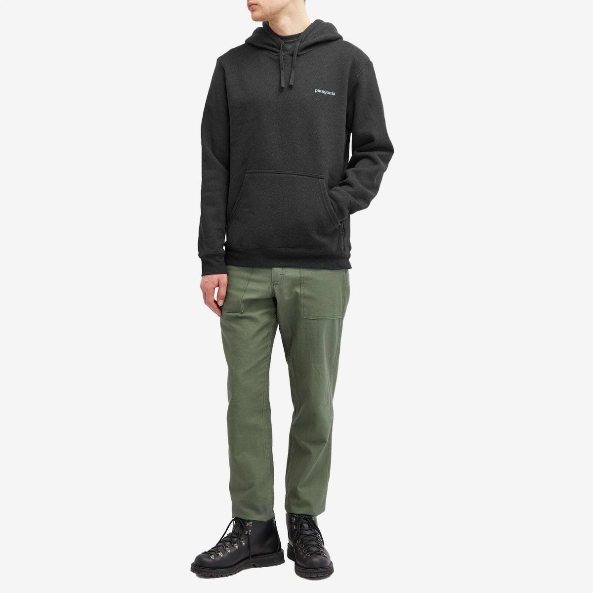 Patagonia Men's Fitz Roy Icon Uprisal Hoodie in Ink Black