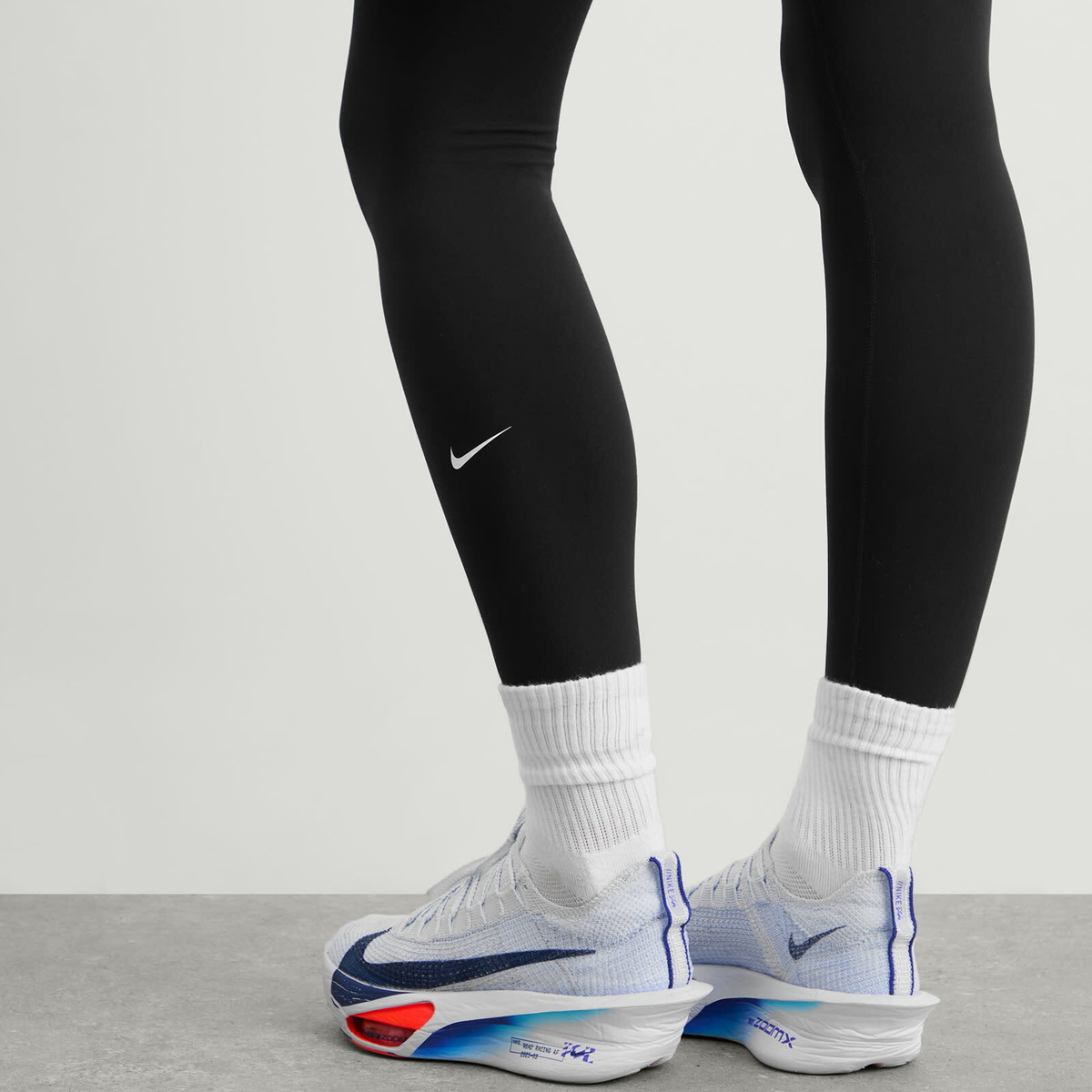Nike Women's One Dri-FIT High-Waisted Leggings in Black/White