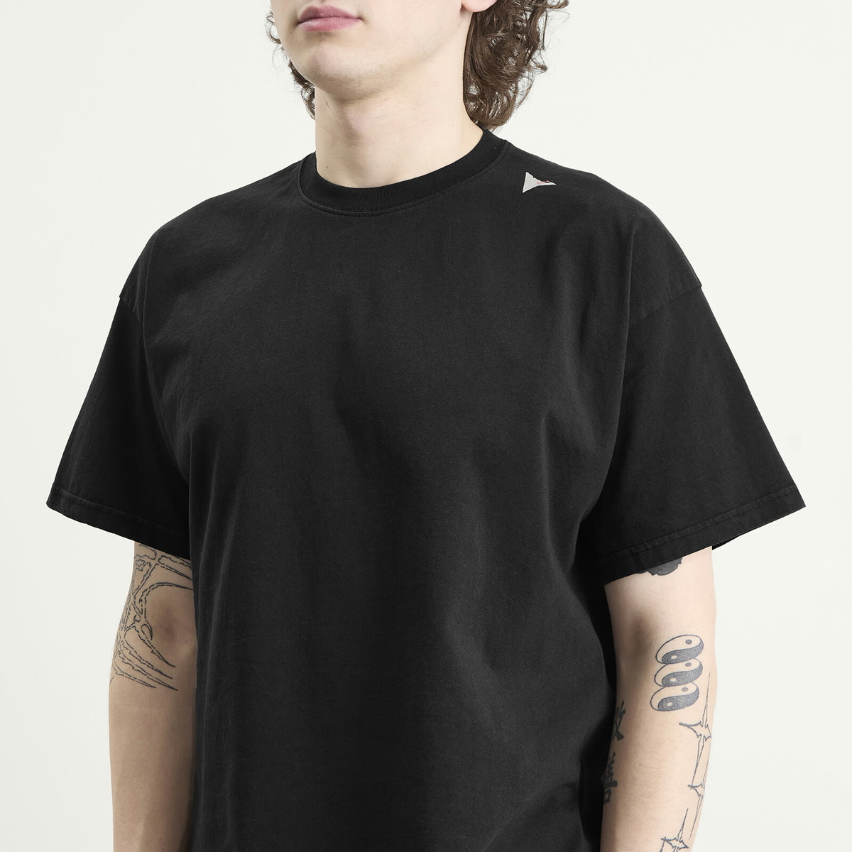 ROA Men's Logo T-Shirt in Washed Black