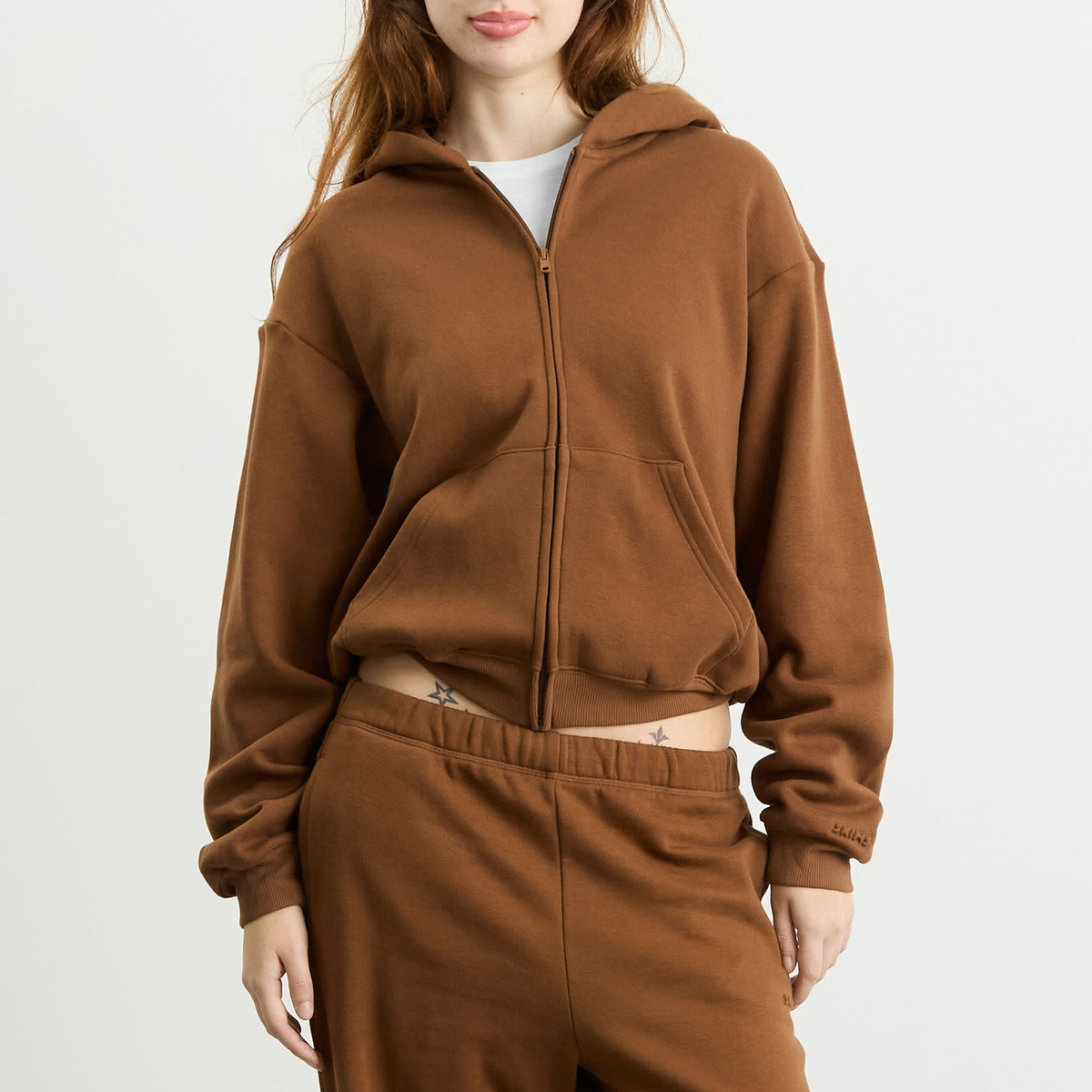 SKIMS Women's Cotton Fleece Classic Zip Up Hoodie in Bison