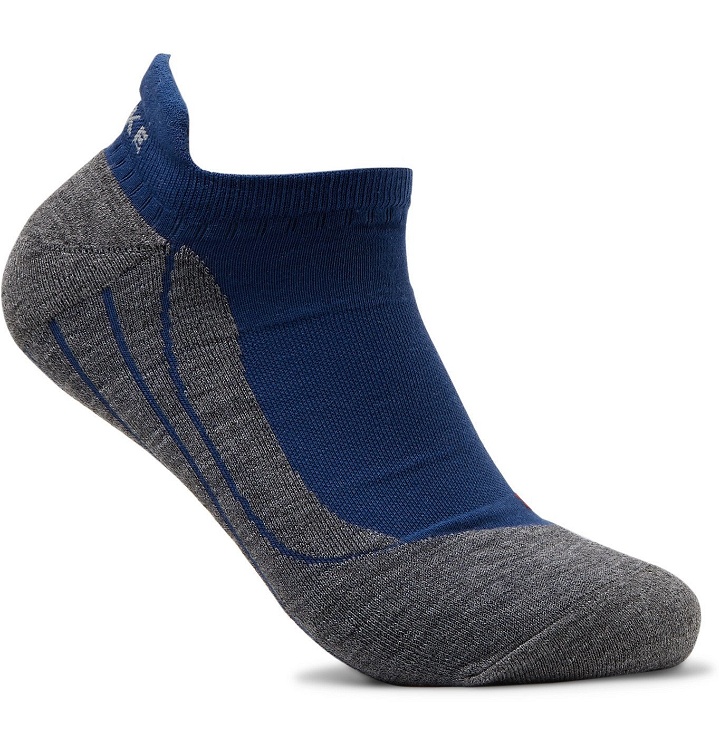 Photo: FALKE Ergonomic Sport System - RU4 Invisible Stretch-Knit Socks - Blue
