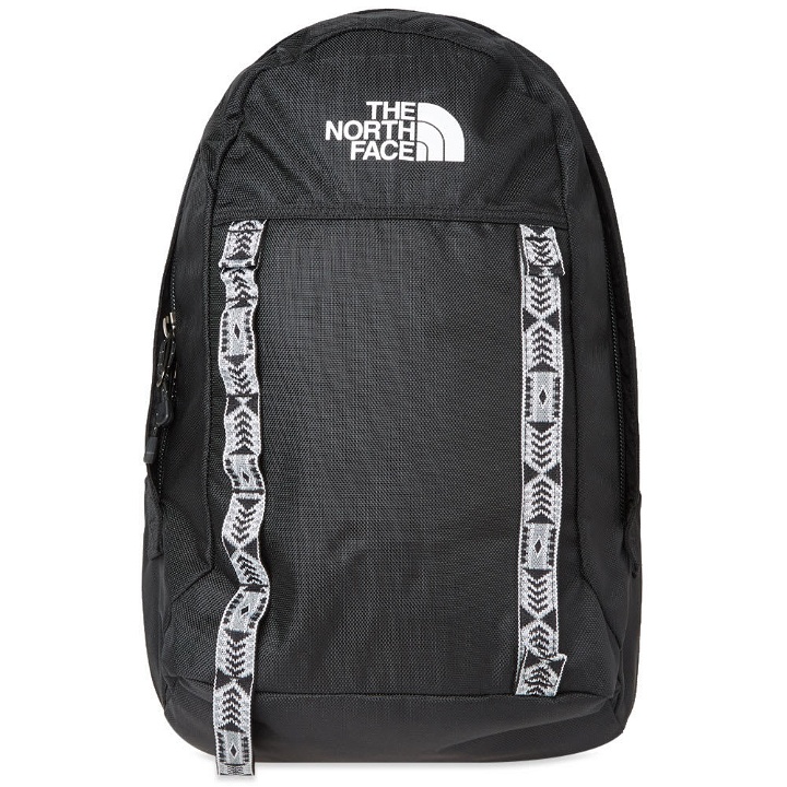 Photo: The North Face Lineage 20L Packsack