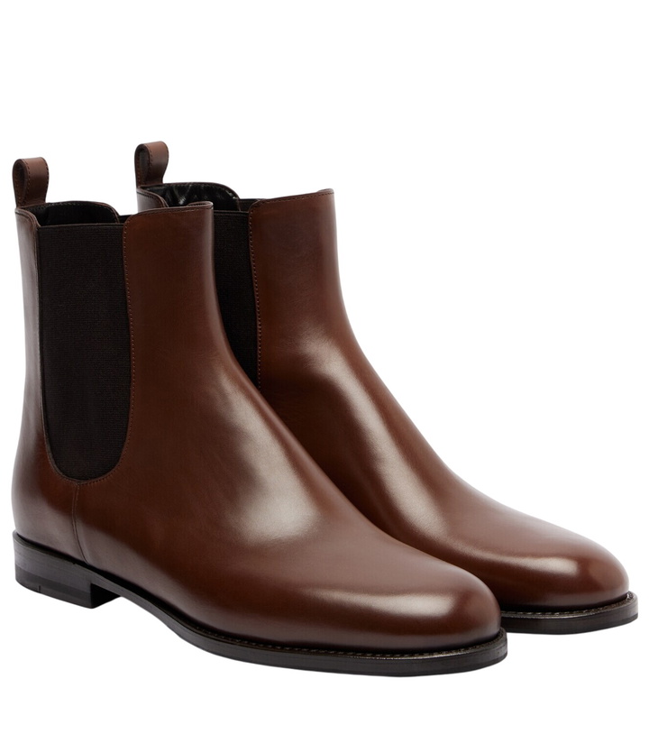 Photo: Manolo Blahnik Chelsa leather Chelsea boots