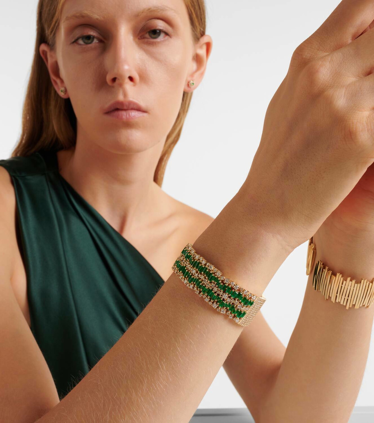 Suzanne Kalan 18kt gold bangle with emeralds and diamonds
