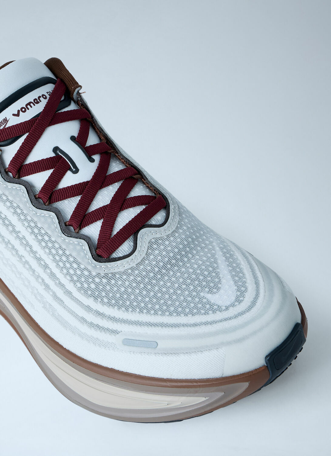 Nike Vomero Plus QS Sneakers