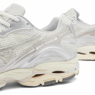 Mizuno Wave Rider 10 Sneakers in Snow White/White Sand/Nimbus Cloud