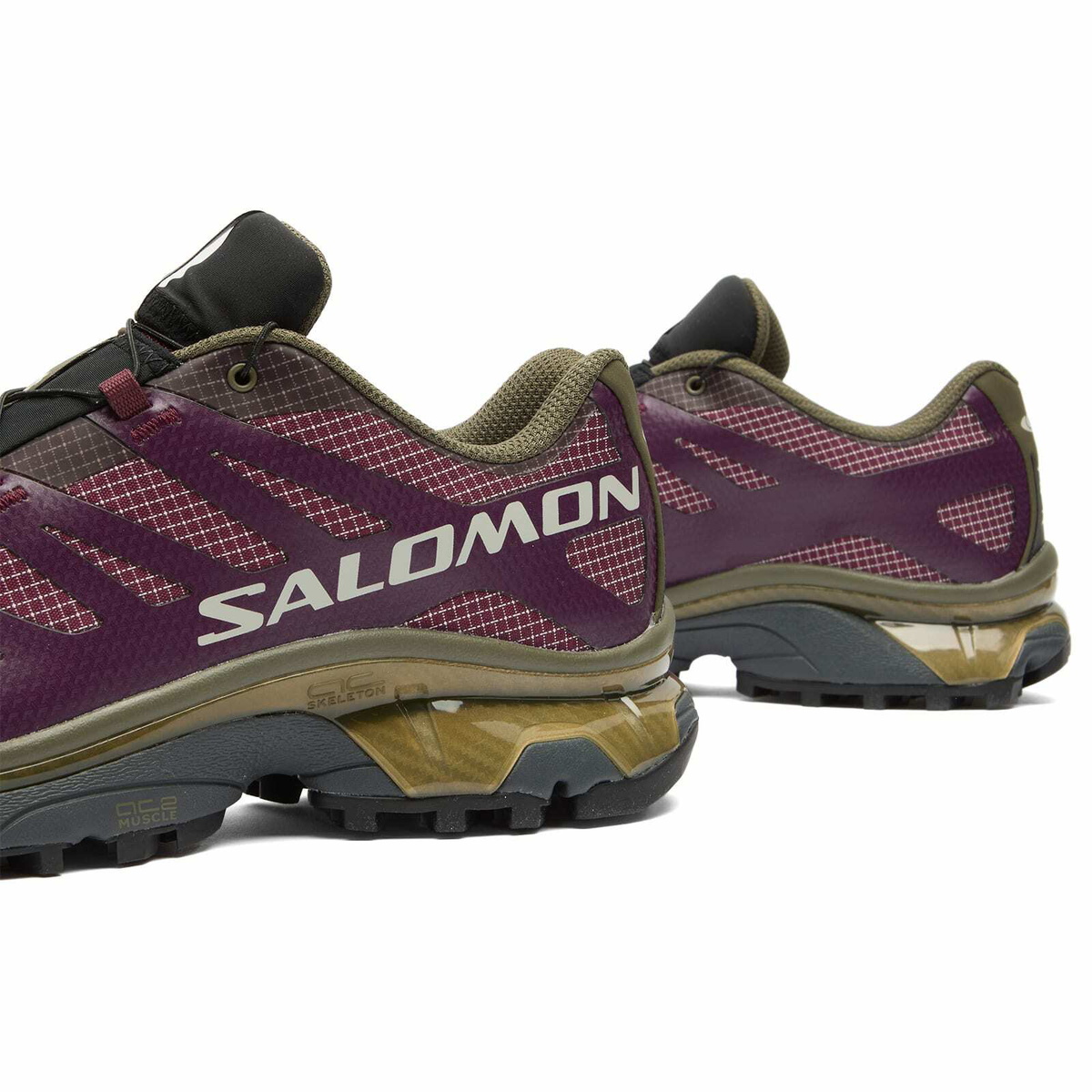 Salomon XT-4 GTX Sneaker in Maroon Banner/Winter Bloom/Grape Le