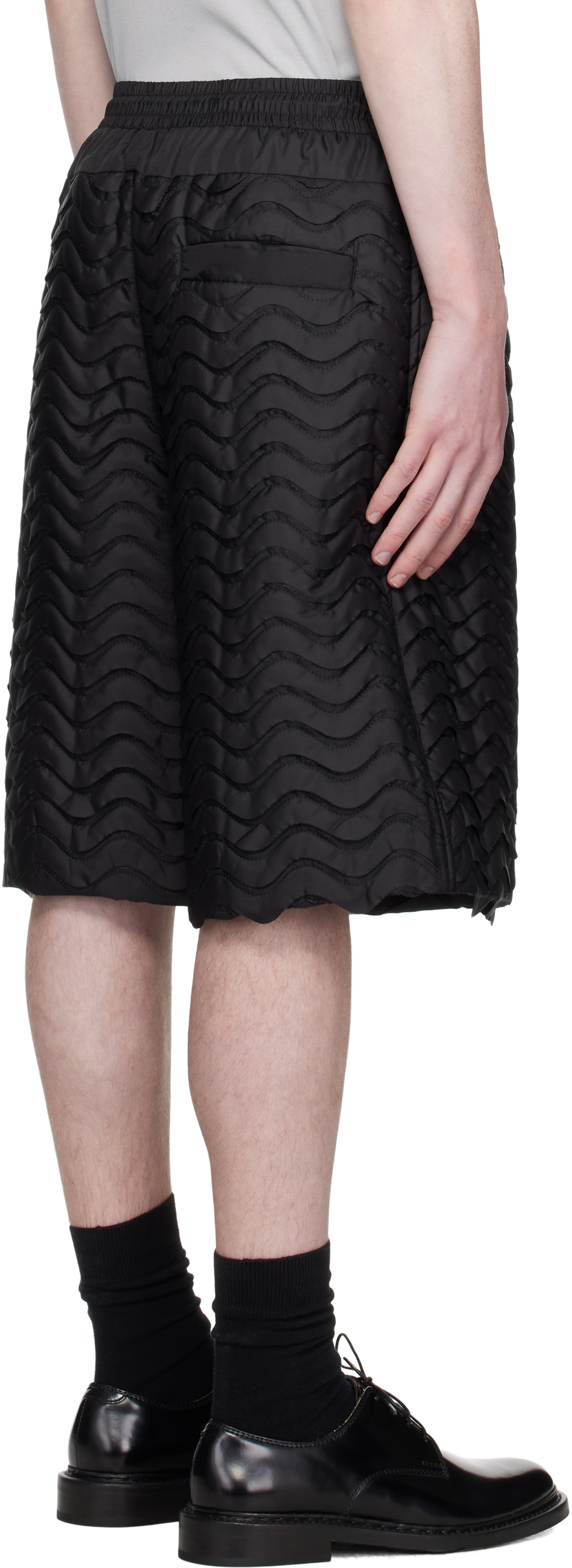Toga Virilis Black Wave Quilting Shorts