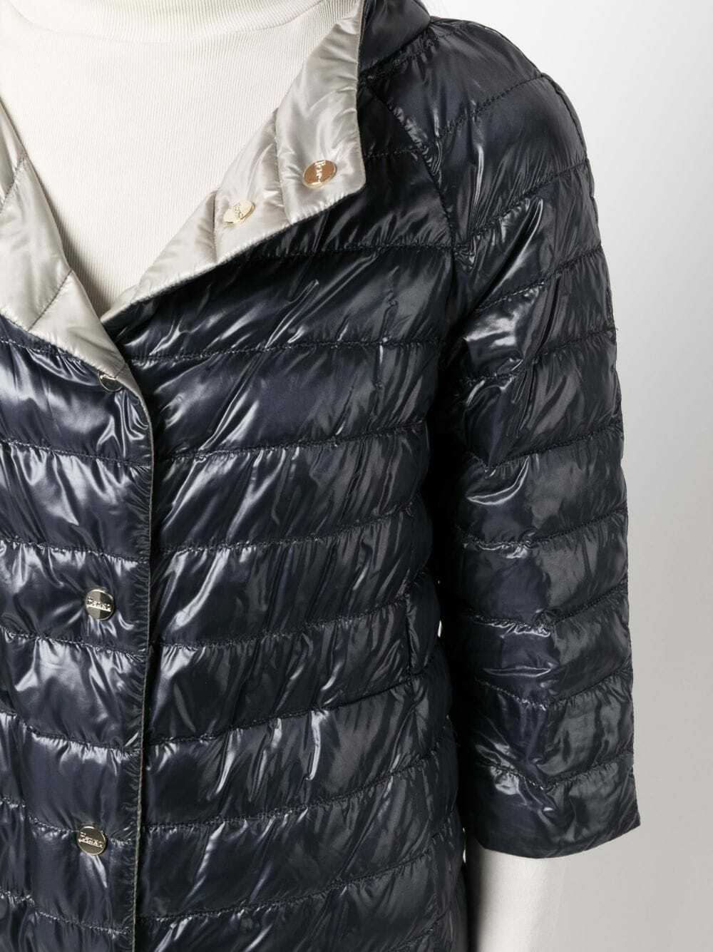 Ultralight Nylon Reversible Cape in Black/Grey