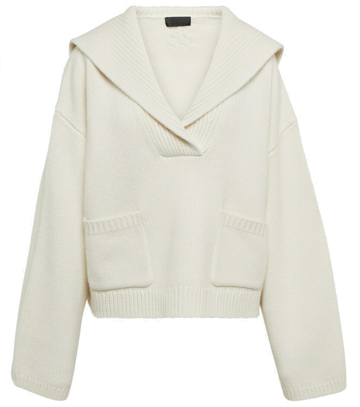 Photo: Nili Lotan - Boyfriend cashmere sweater