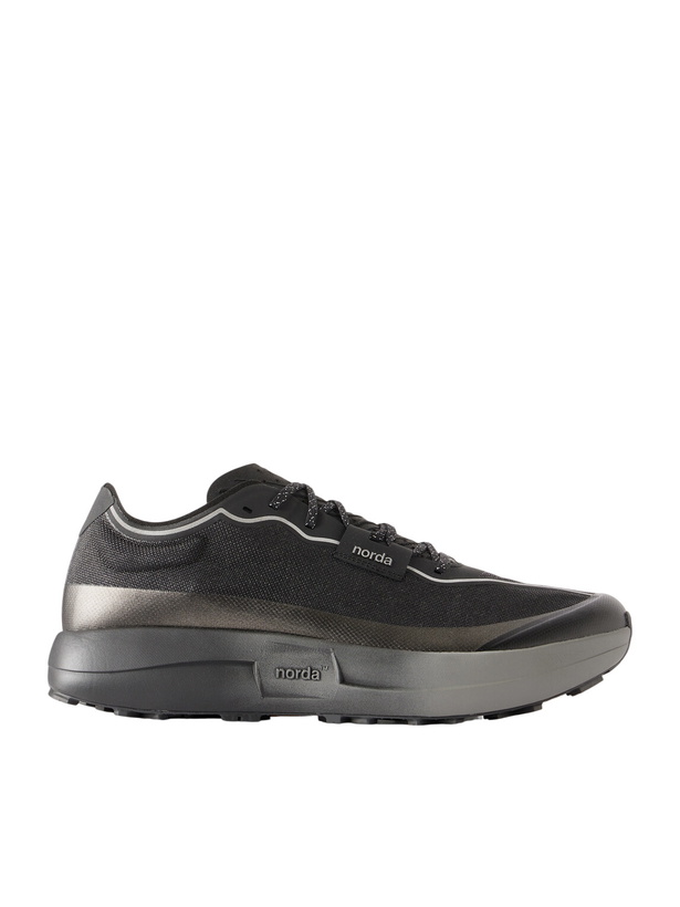 Photo: norda - 005 Dyneema® Running Sneakers - Black