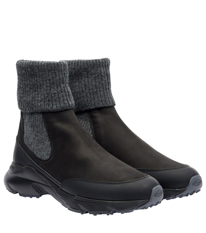 Photo: Tod's Leather Chelsea boots