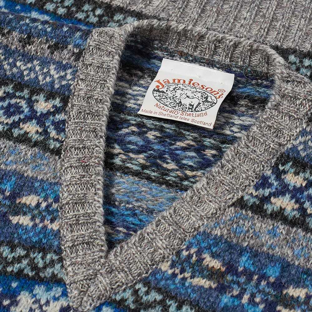 Jamieson's of Shetland Men's Fair Isle V-Neck Vest in Slate