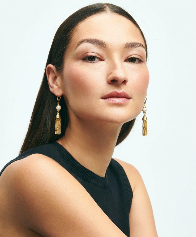 Photo: Brooks Brothers Women's Chain Tassel Pearl Earrings | Gold