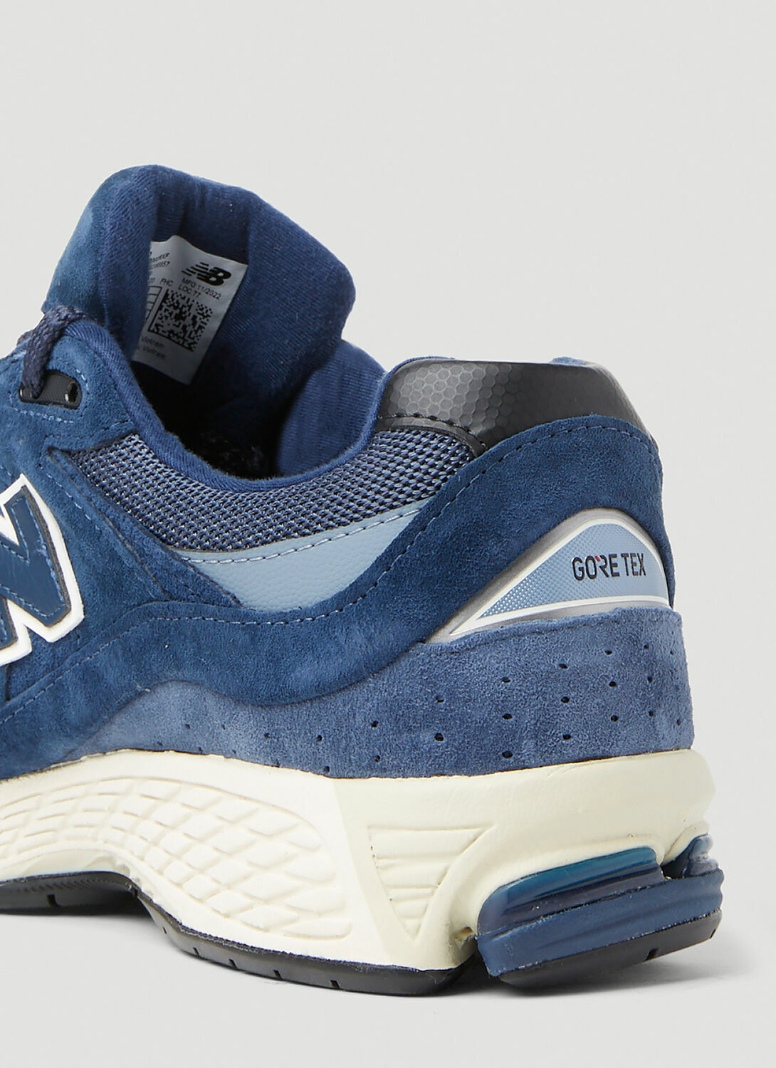 New Balance 2002R Sneakers