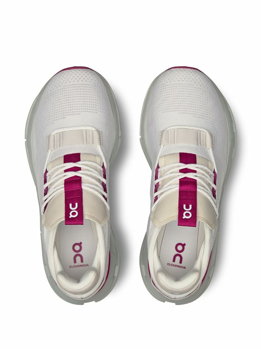 ON RUNNING - Cloudnova Sneakers