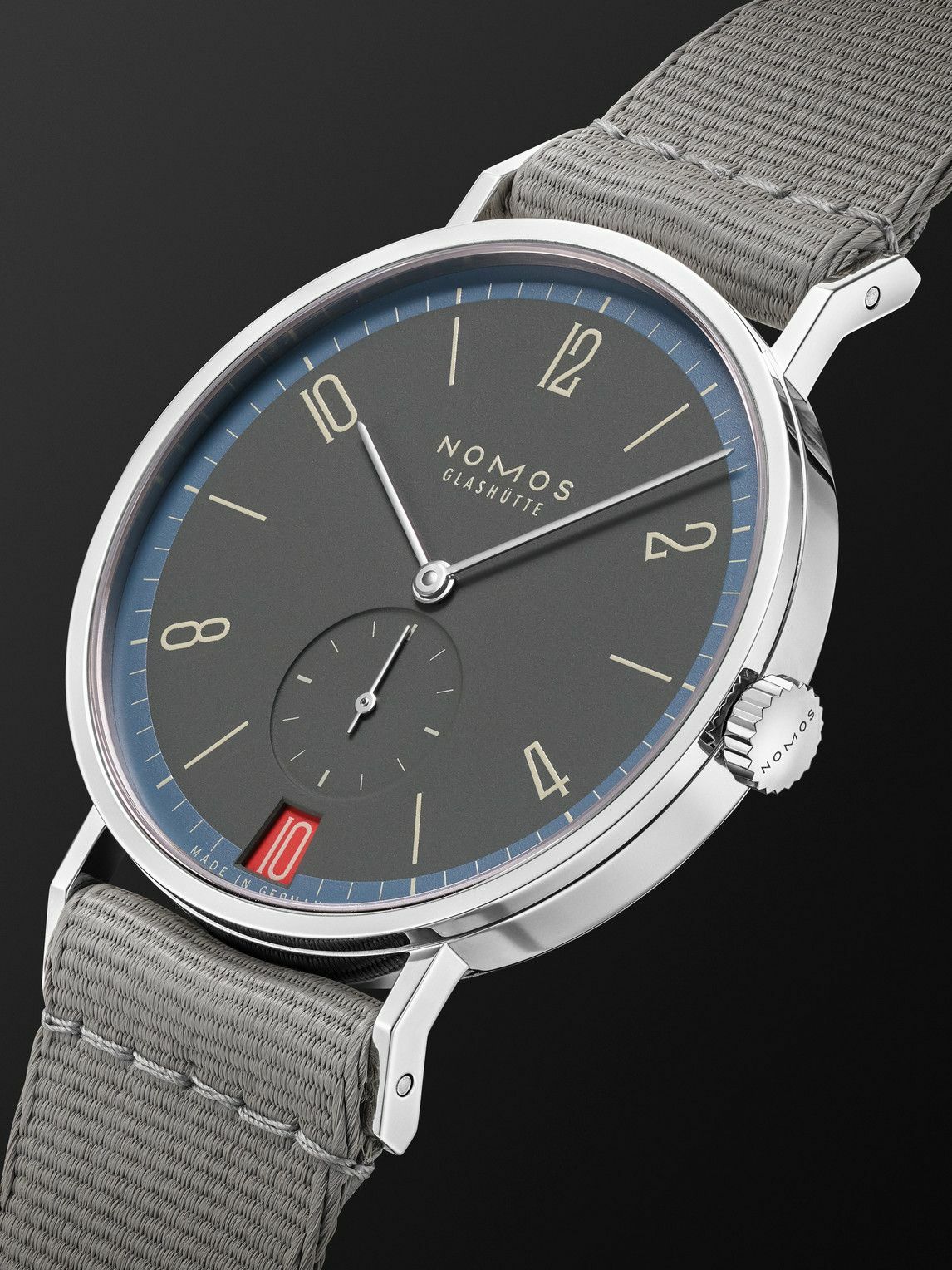 NOMOS Glashütte Tangente 38 Date Lakritze Limited Edition Hand