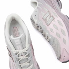 New Balance 1906W Sneaker in Purple
