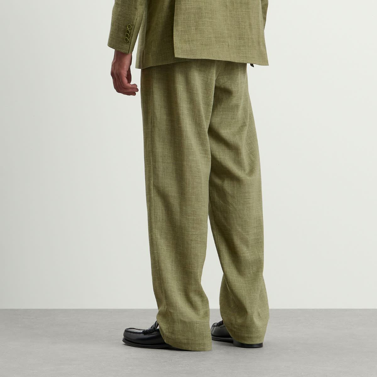 END. x Ronning Men's Pleated Pant in Green
