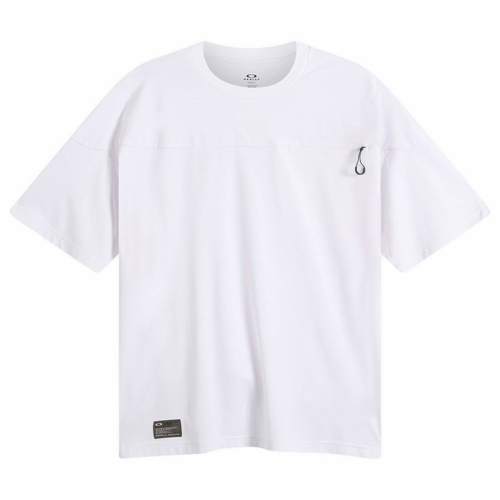 Photo: Oakley Men's FGL Union Pocket T-Shirt 6.0 in White