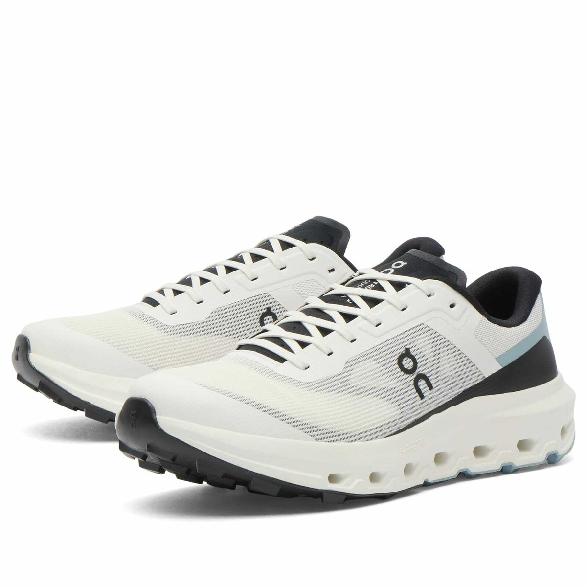 ON Men's Cloudvista 3 Sneaker in Ivory/Wash