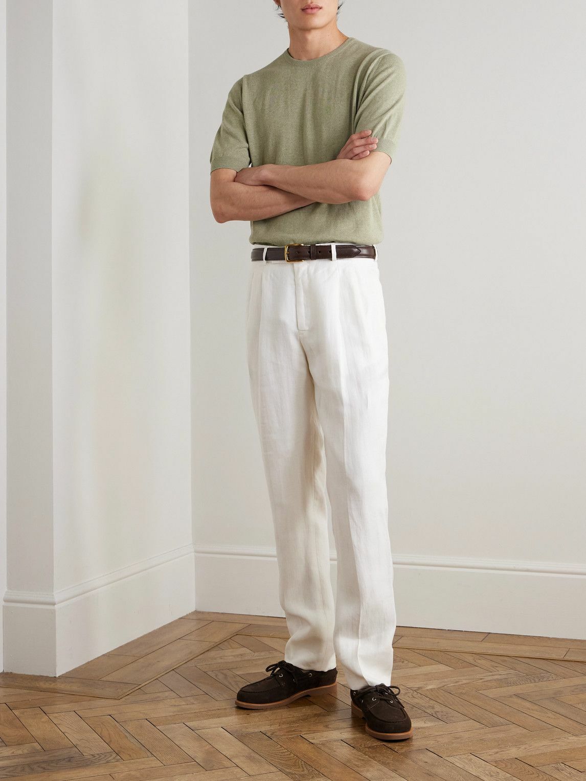 Kingsman - Tapered Pleated Herringbone Linen-Twill Suit Trousers