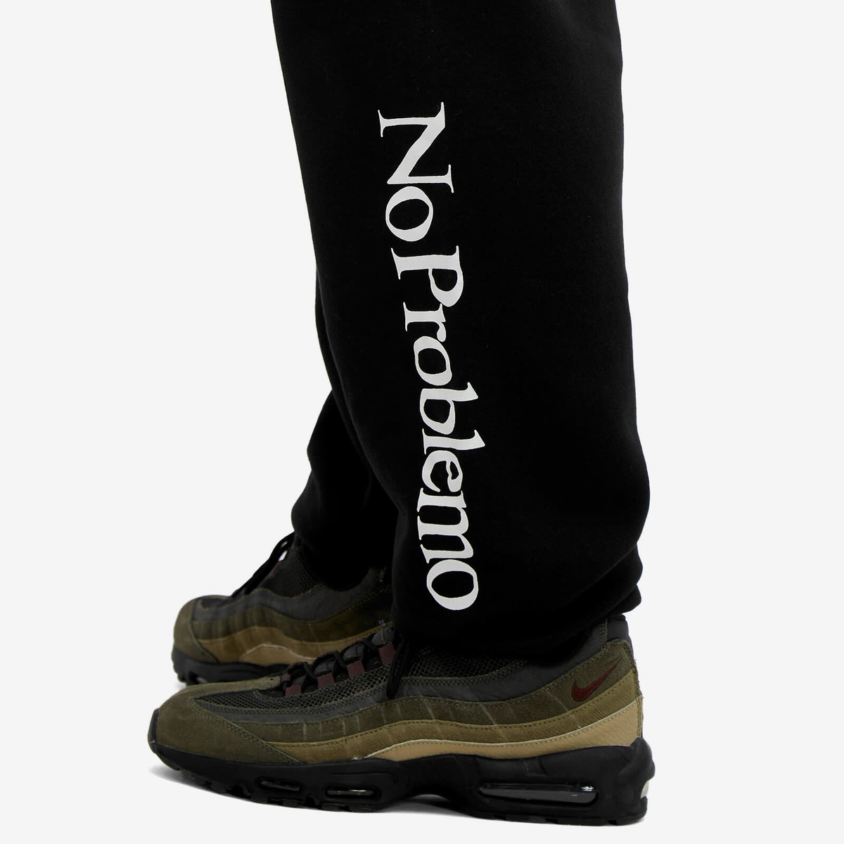 NoProblemo Men's Sweat Pants in Black