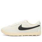 Nike Astrograbber Txt Sneaker in Sail/Black