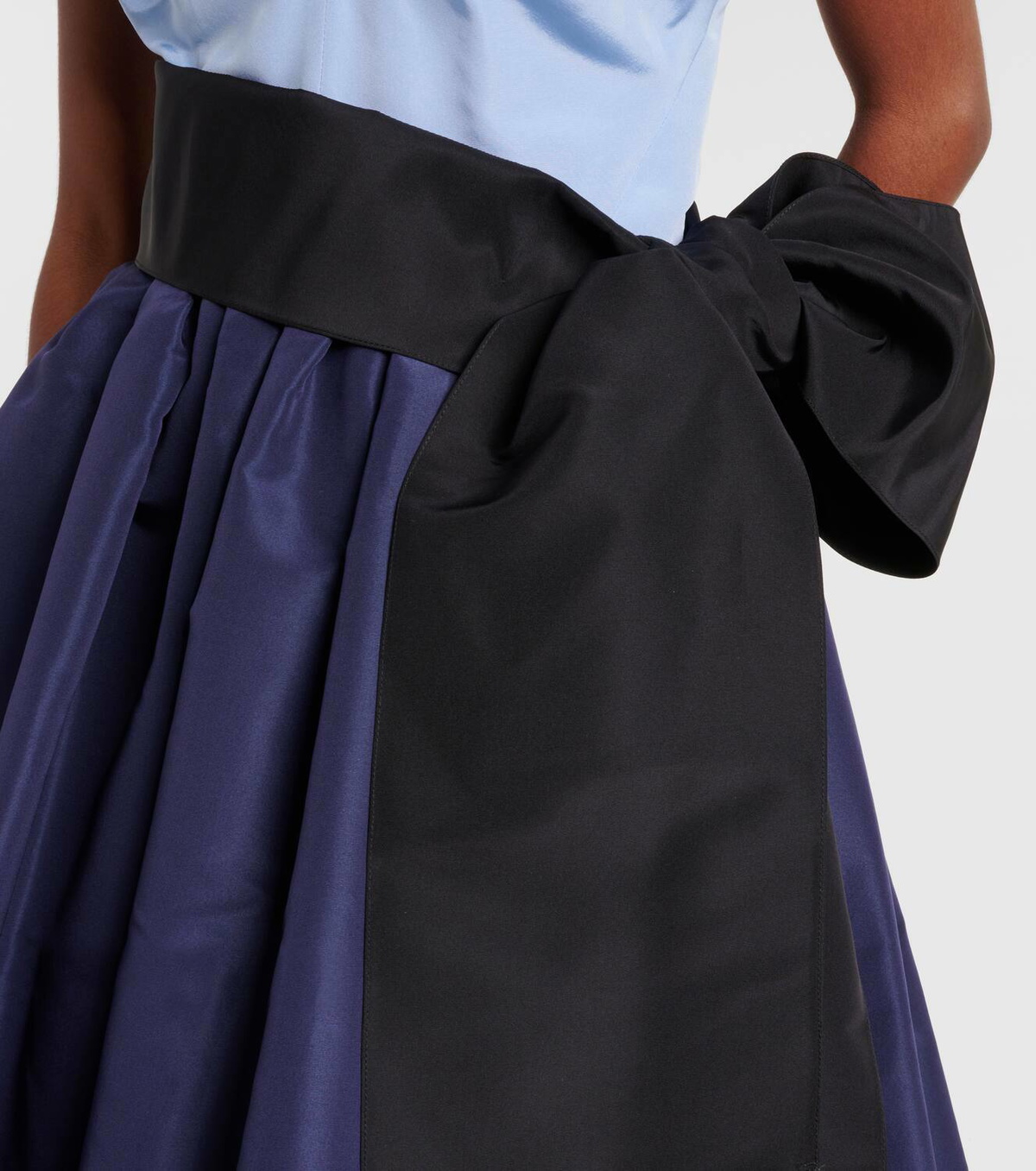 Carolina Herrera Belted silk bustier gown