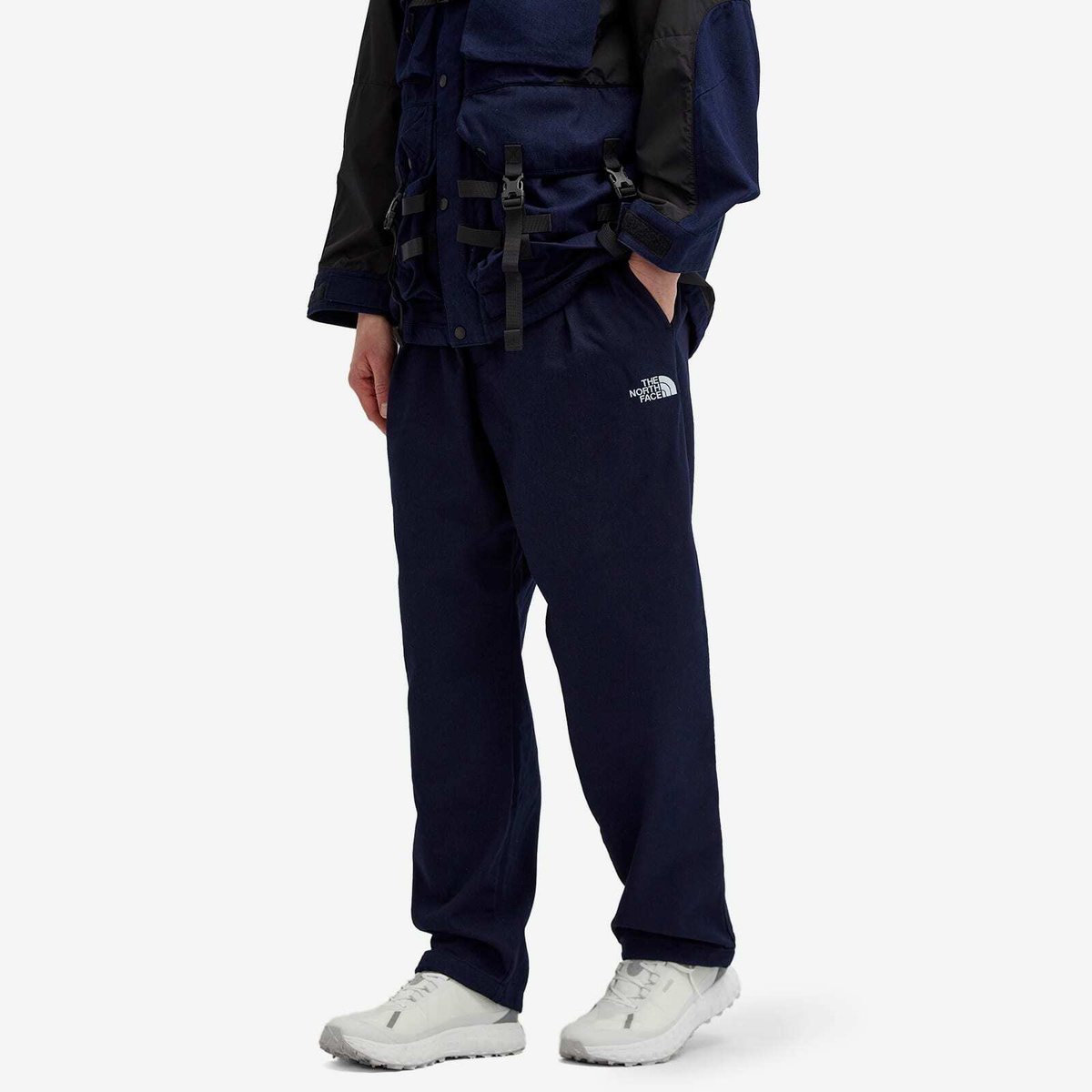 The North Face Men's UE Denim Casual Pants in Dark Indigo Wash