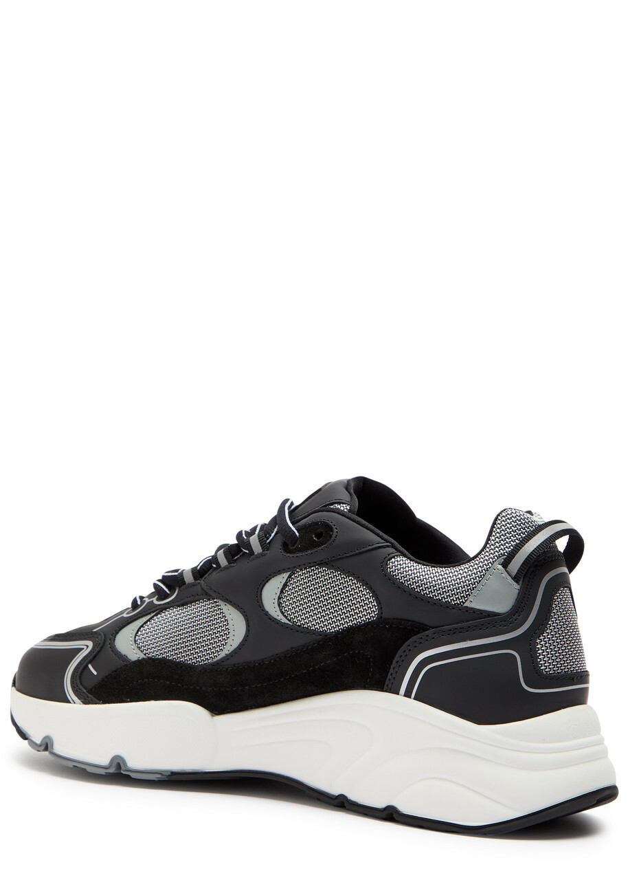 Cleens Pulse Runner Panelled Mesh Sneakers White And Black