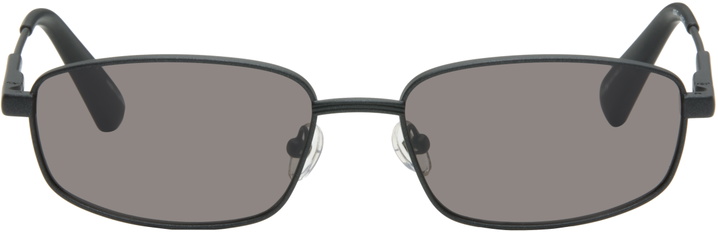 Photo: JACQUEMUS Black 'The Sera' Sunglasses
