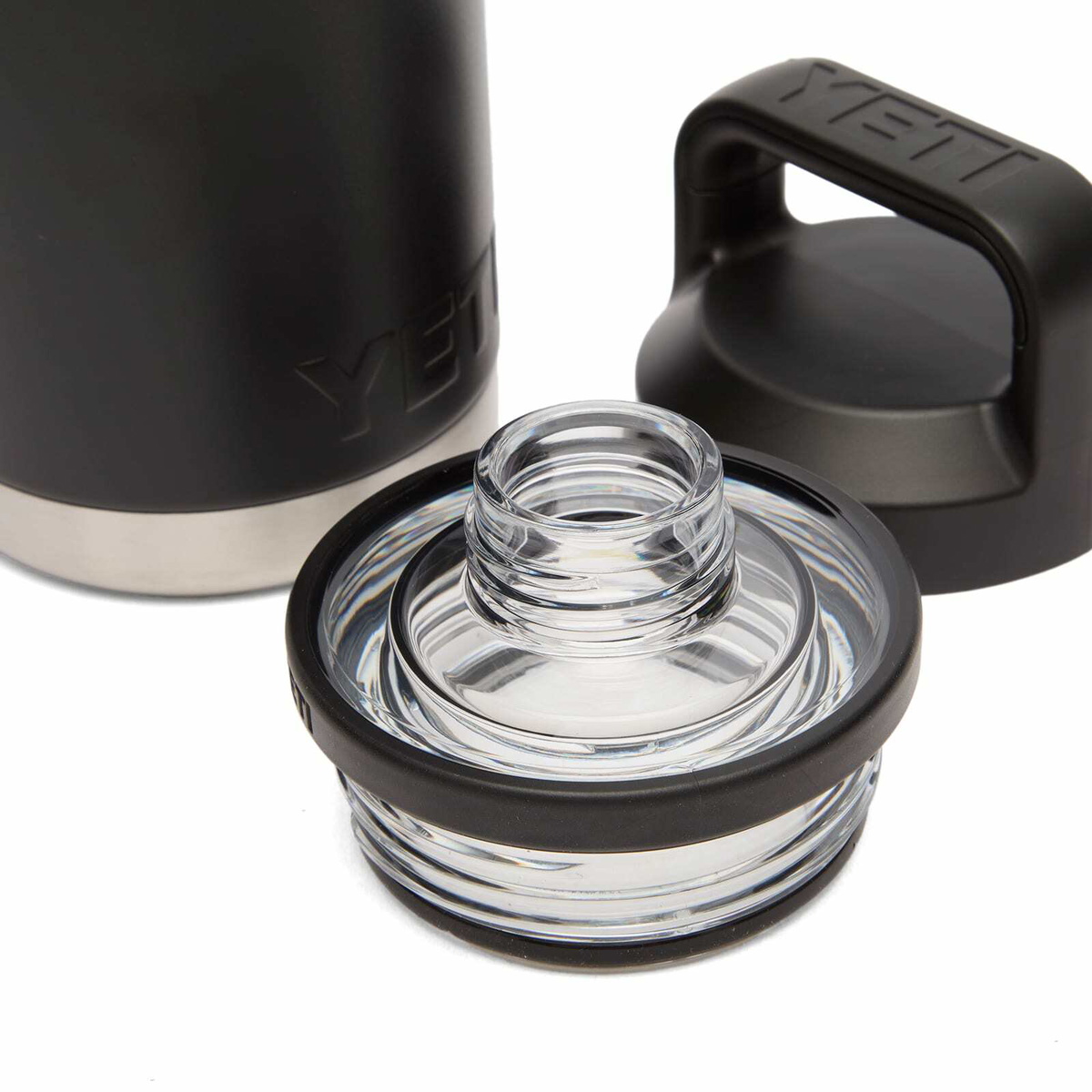 YETI 26oz Rambler Bottle in Black 