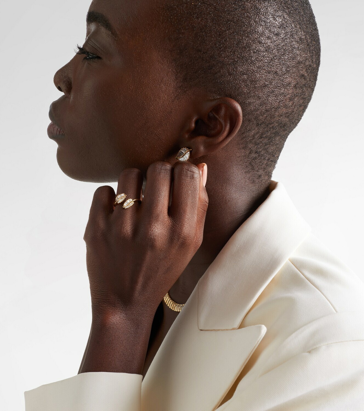 Anita Ko Small 18kt gold ring with diamonds