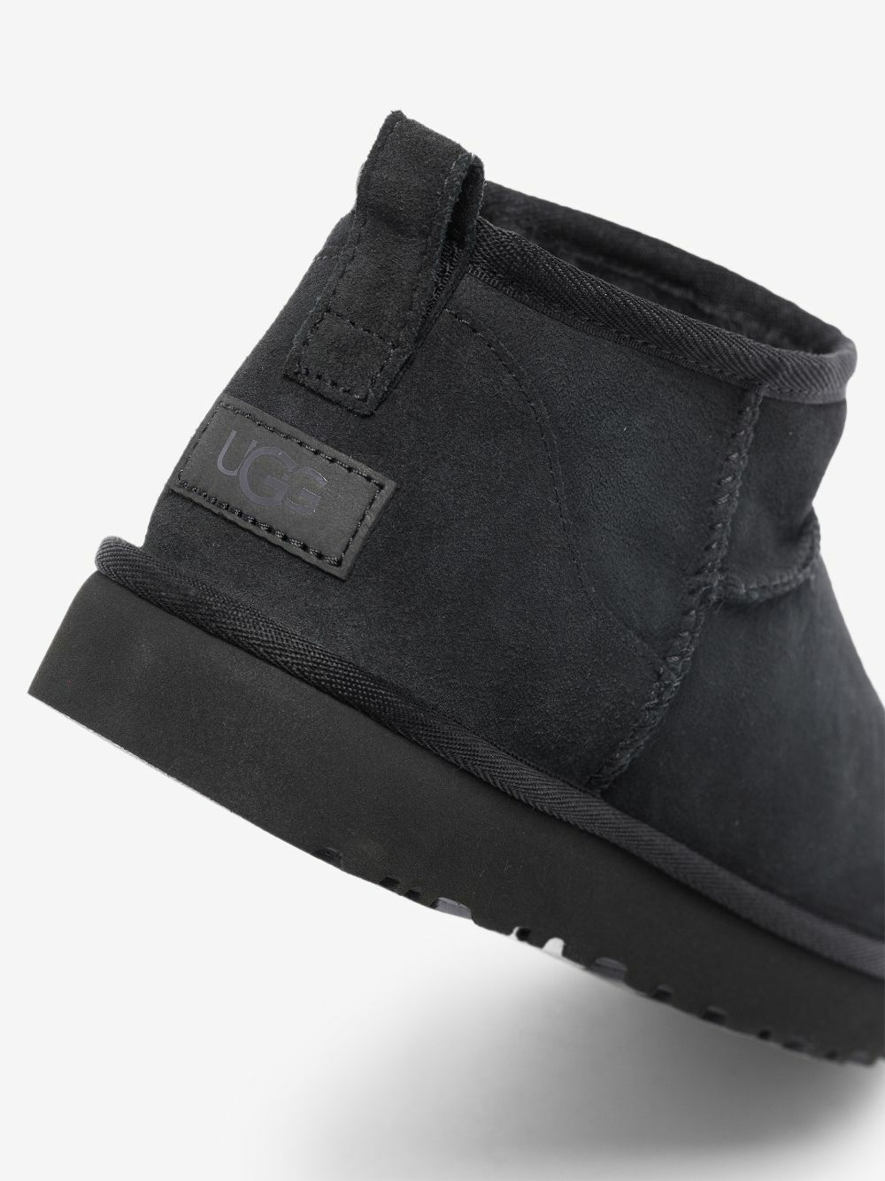 UGG CLASSIC ULTRA - Ankle boots - black 