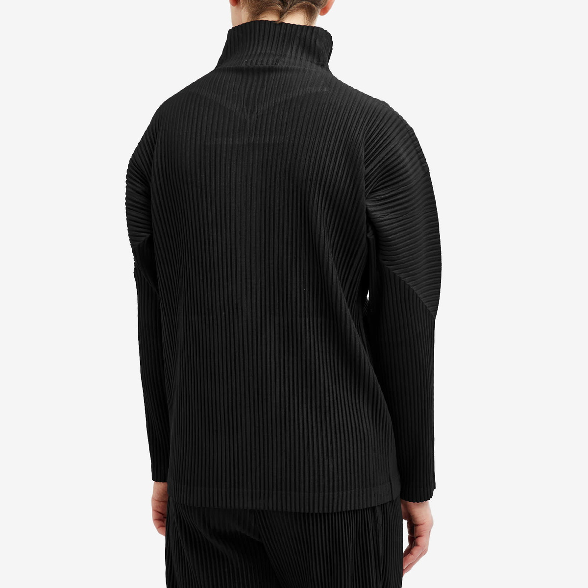 Homme Plissé Issey Miyake Men's Pleated Zip Up Cardigan in Black Homme Plisse  Issey Miyake