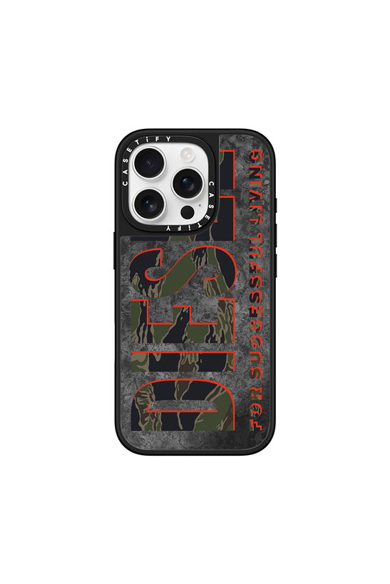 Photo: Diesel Magsafe Oxidized Case i Phone 16 Pro - Cases - Unisex - Green