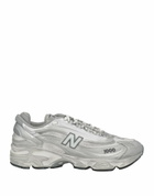 New Balance Womens Sneakers in Silver
