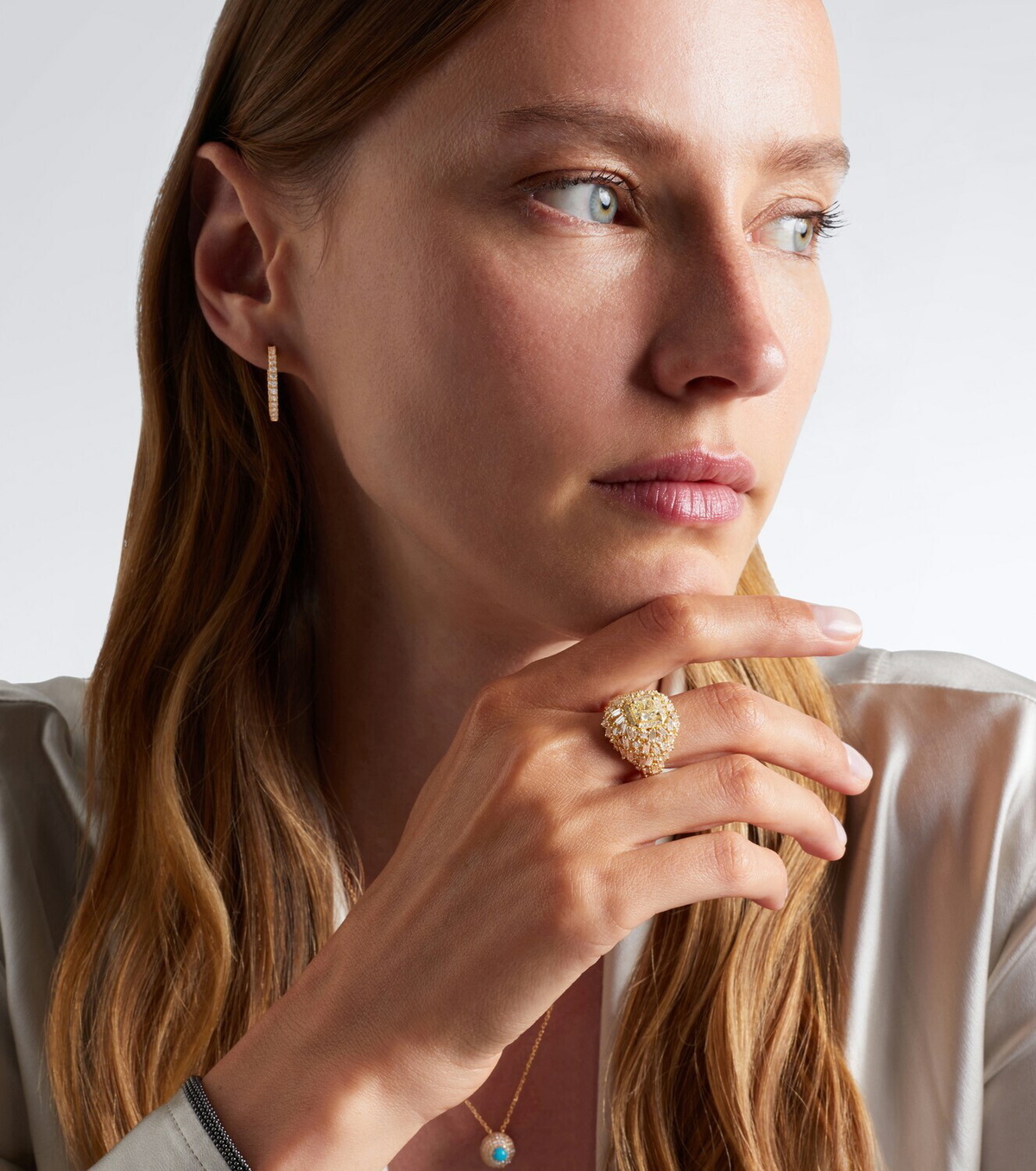 Suzanne Kalan 18kt gold ring with diamonds