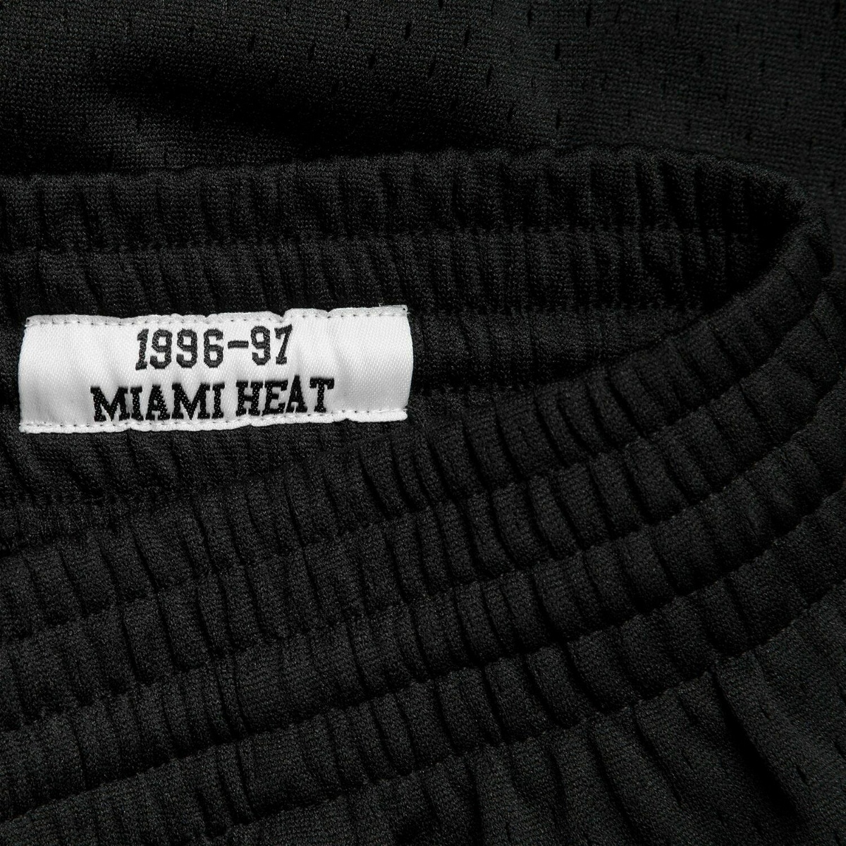 Mitchell & Ness Nba Swingman Shorts Miami Heat Road 1996 97 Black - Mens - Sport & Team Shorts