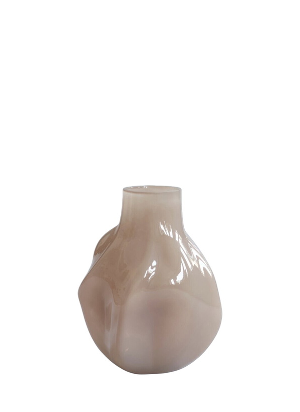 Photo: 101 Copenhagen Sculptural Ceramic Vase