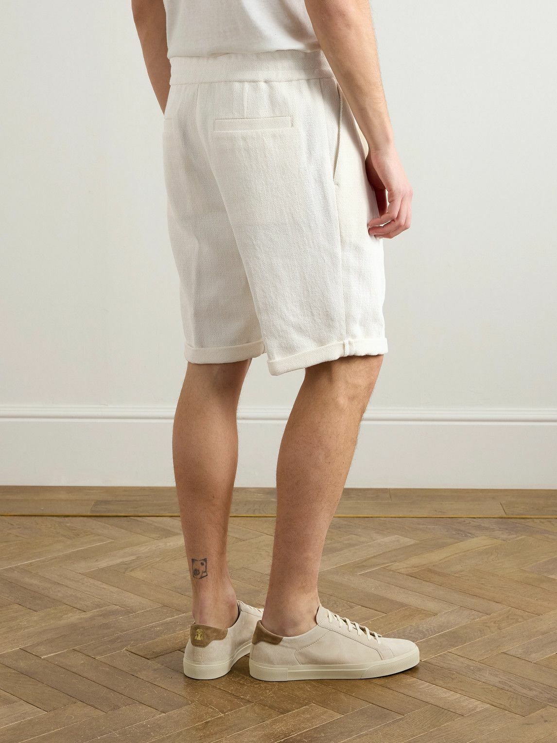 Brunello Cucinelli - Straight-Leg Pleated Herringbone Cotton and Linen-Blend Drawstring Bermuda Shorts - White